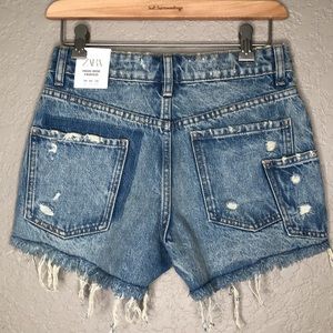 NWTs Zara high rise frayed denim short extra pocket detail